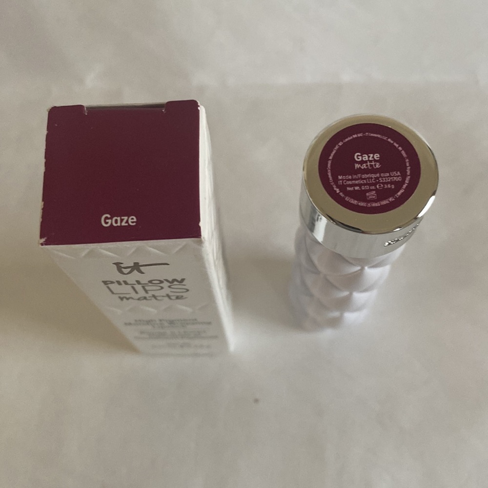 IT COSMETICS Pillow Lips Lipstick Gaze (Magenta Plum) $24 NIB